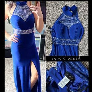 NWOT Blue formal gown